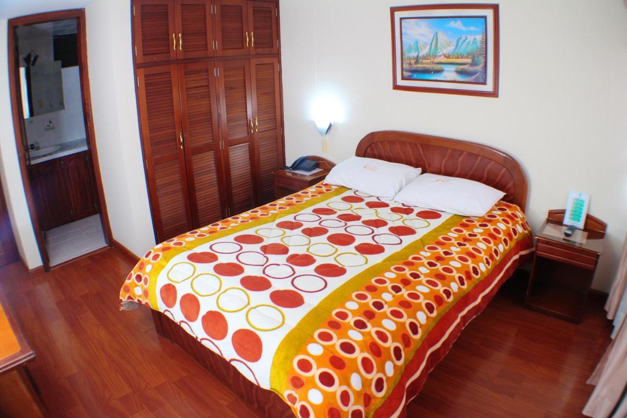 Hotel Santa Isabel 2 إبياليز المظهر الخارجي الصورة