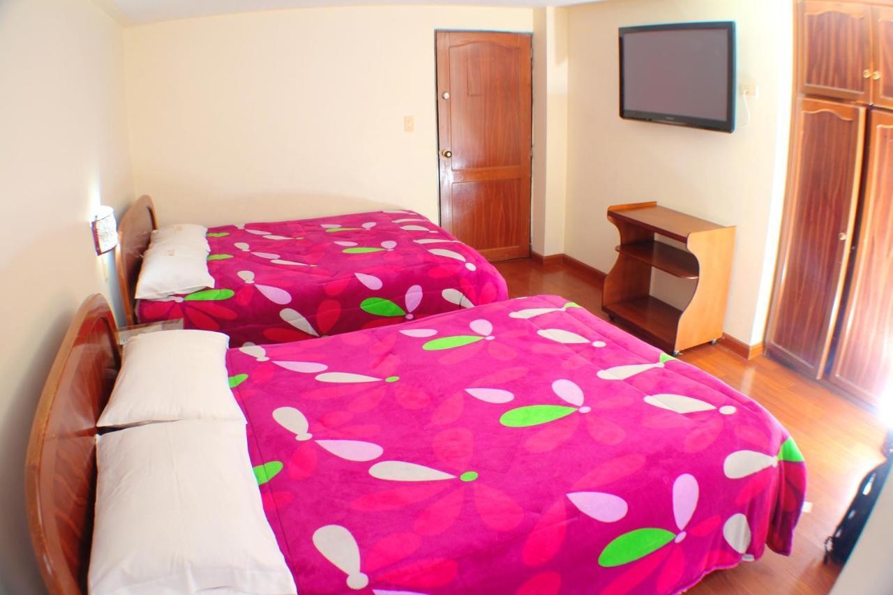 Hotel Santa Isabel 2 إبياليز المظهر الخارجي الصورة