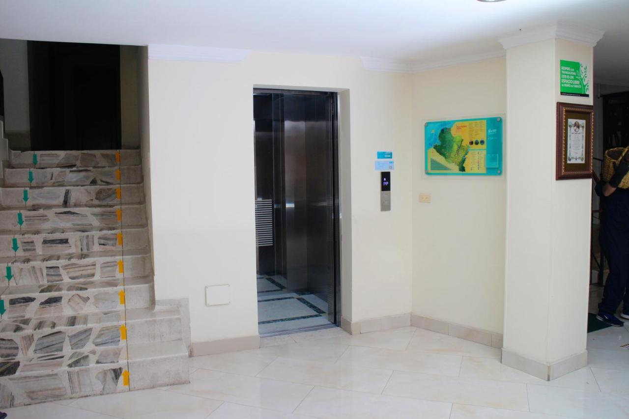 Hotel Santa Isabel 2 إبياليز المظهر الخارجي الصورة